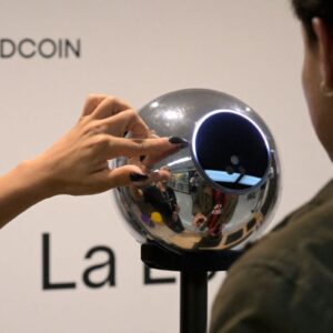 Eye scan crypto 2139240312.jpg