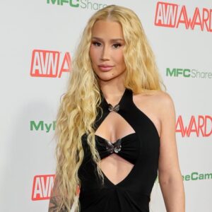 Iggy azalea promo.jpg