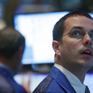 Investor on trading floor.jpg