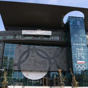 Uid e412288636bf452f8e0ea437b73435cb width 1280 play 0 pos 0 gs 0 height 720.jpg