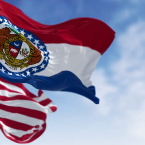 MO StateFlag 1200x600 GettyImages 1714988371.jpg