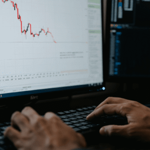 76948 bitcoin plunges below 60 000 as 180 000 crypto traders face liquidation.jpg scaled.png