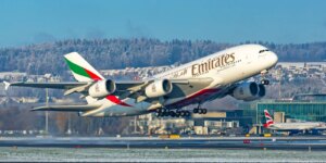Emirates Airbus A380 861 A6 EEP 12 11 22 2.jpg