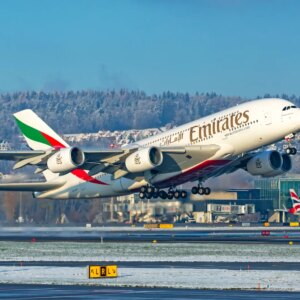 Emirates Airbus A380 861 A6 EEP 12 11 22 2.jpg