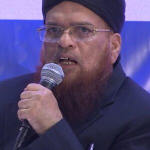 Taqi Usmani in London 2016.jpg